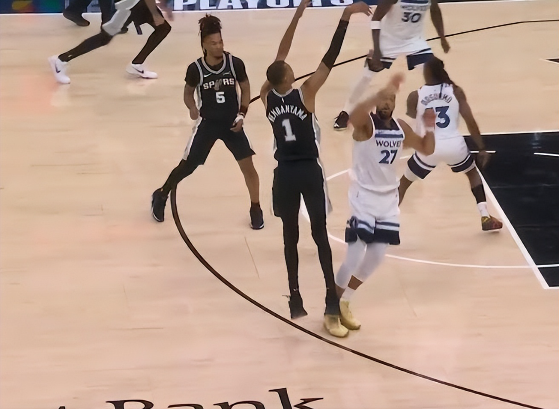 bsports-半场21+11，正负值21，文班亚马统治赛场，没有被森林狼队员激怒